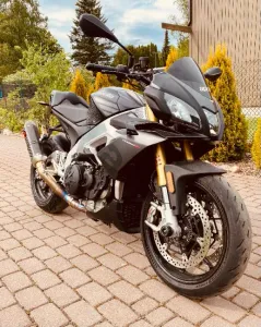 Aprilia Tuono V4 1100