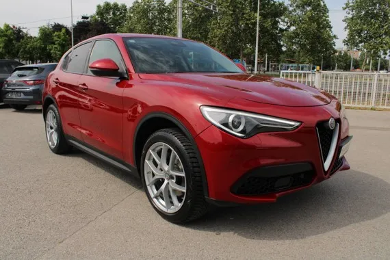 Alfa Romeo Romeo Alfa Romeo Stelvio 2.2 Mjt Q4 SUPER AUTOMATIK *NAVIGACIJA,LED,KAMERA* Image 3