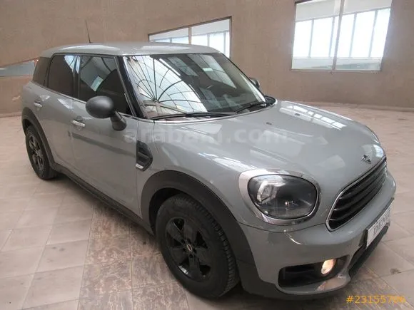 MINI Cooper Countryman 1.5 D One Salt Image 2