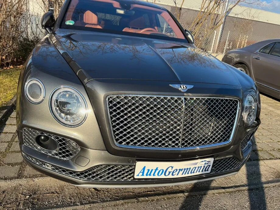 Bentley Bentayga 4.0 V8 Design 4WD 549PS Individual  Image 2